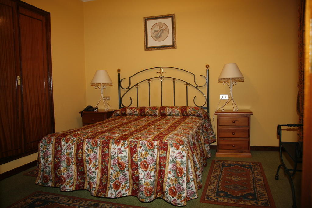 Hotel San Rosendo Ourense Phòng bức ảnh